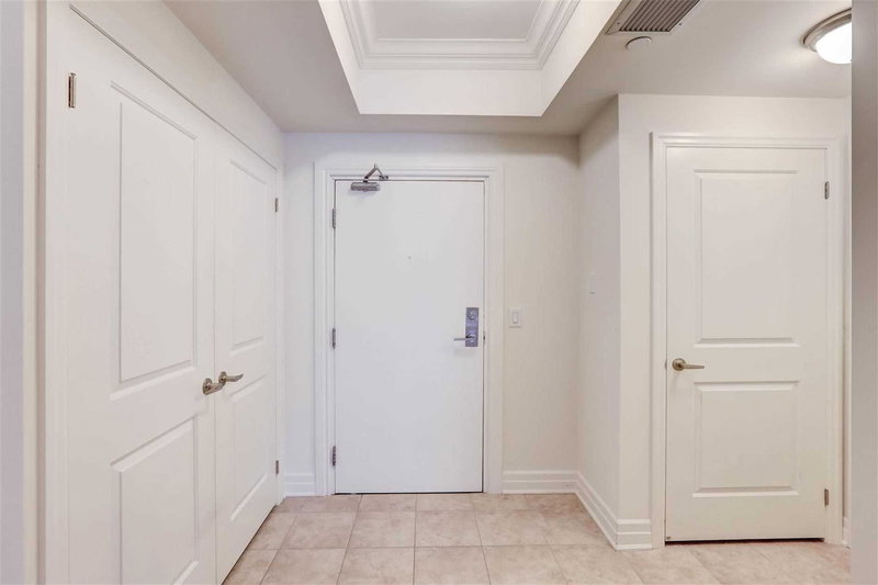 228 - 2300 Upper Middle Rd W, Oakville, L6M0T4 | Image 2