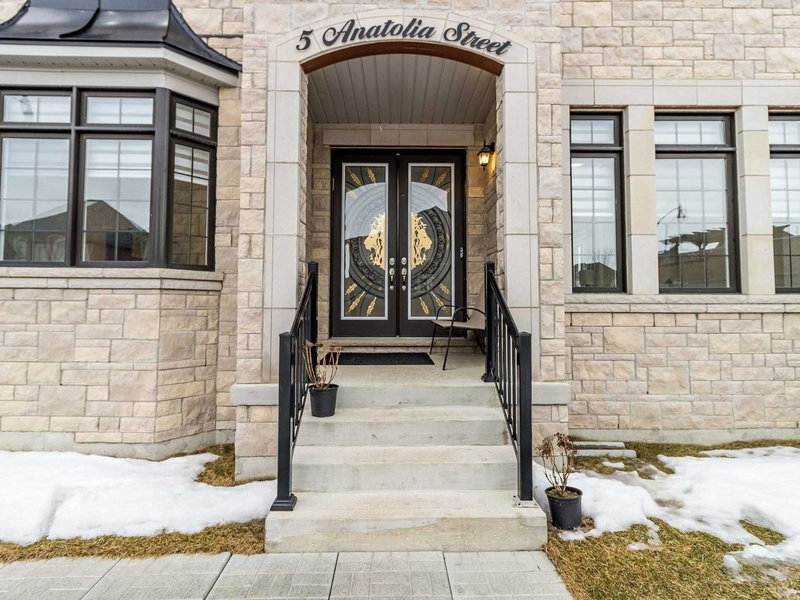 5 Anatolia St, Brampton, L6P4L3 | Image 2