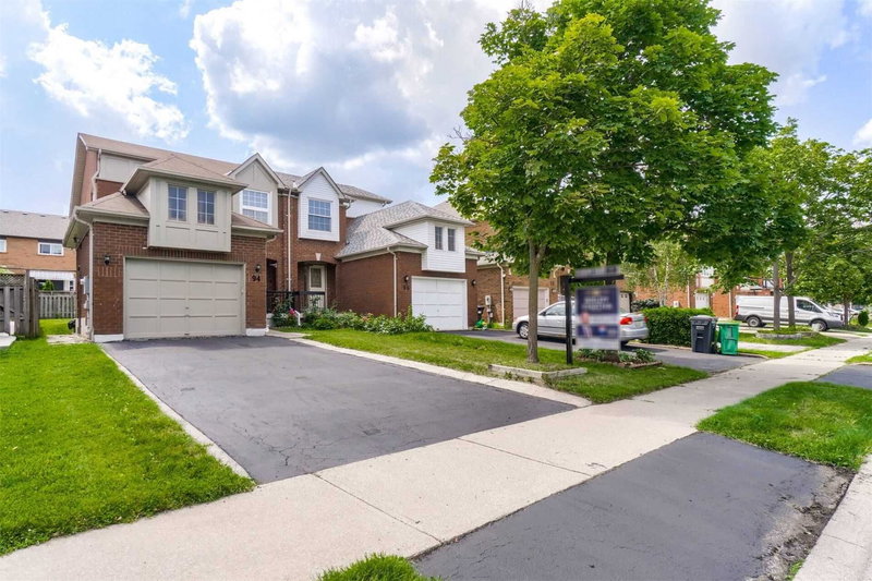 94 Bighorn Cres, Brampton, L6R1G7 | Image 2