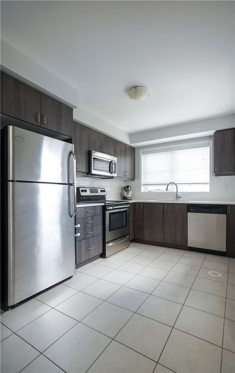 118 Baycliffe Cres, Brampton, L1P1W7 | Image 3