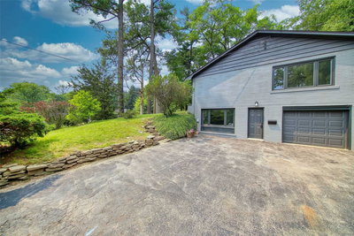 893 Bexhill Road, Mississauga, Ontario image-0-1