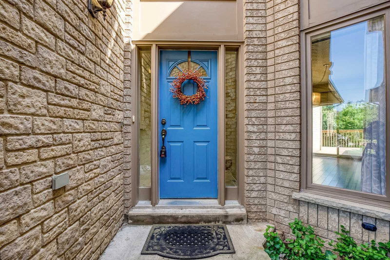 2233 Rockingham Dr, Oakville, L6H 6E7 | Image 3