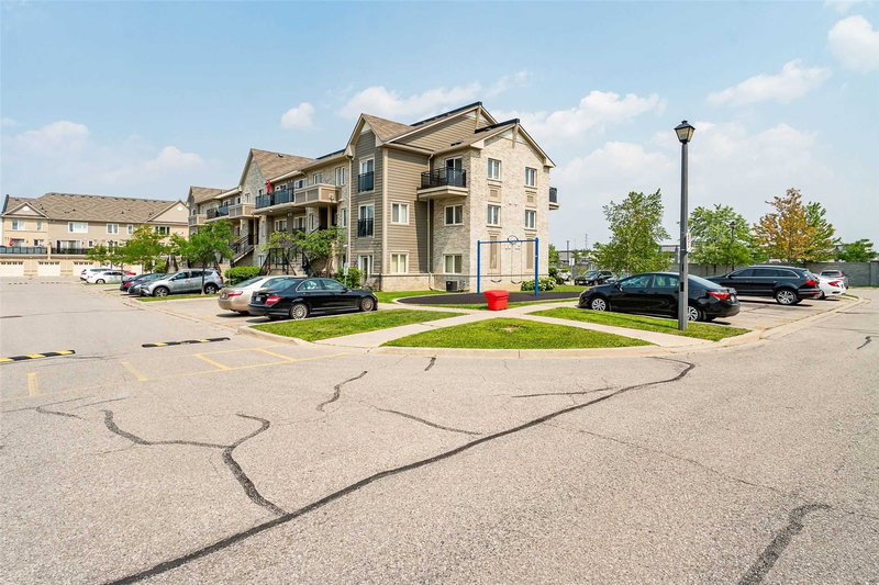 92 - 60 Fairwood Circ, Brampton, L7T2B6 | Image 2