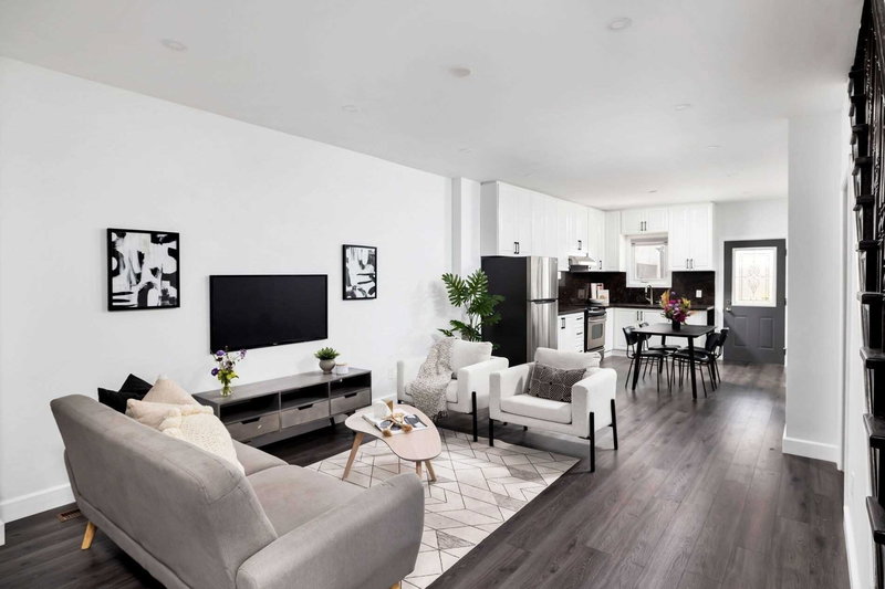 16 Brock Ave, Toronto, M6K 2K7 | Image 2