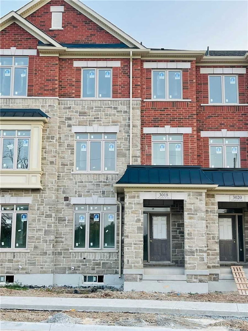 Th 71 - 3018 Eighth Line, Oakville, L6H 7H5 | Image 2