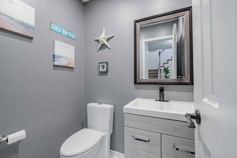 635 Amelia Cres, Burlington, L7L6E6 | Image 3