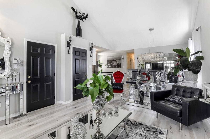 103 Biscayne Cres, Orangeville, L9W 5E5 | Image 2