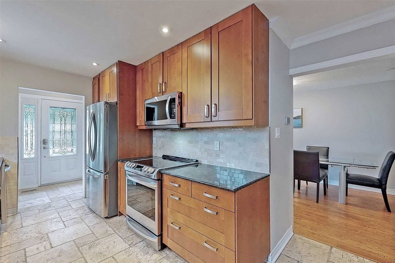 2504 Glamworth Cres, Mississauga, L5K1G3 | Image 3