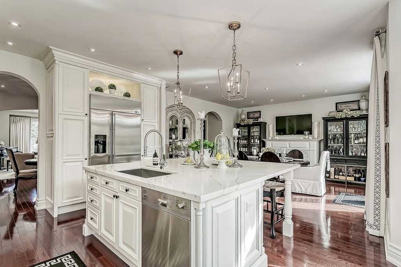 2214 Hampstead Rd, Oakville, L6H6Y9 | Image 2