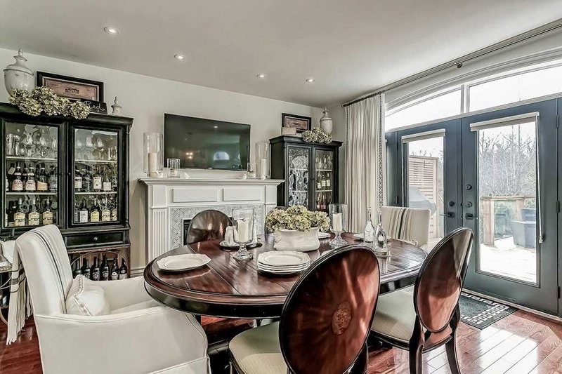 2214 Hampstead Rd, Oakville, L6H6Y9 | Image 3
