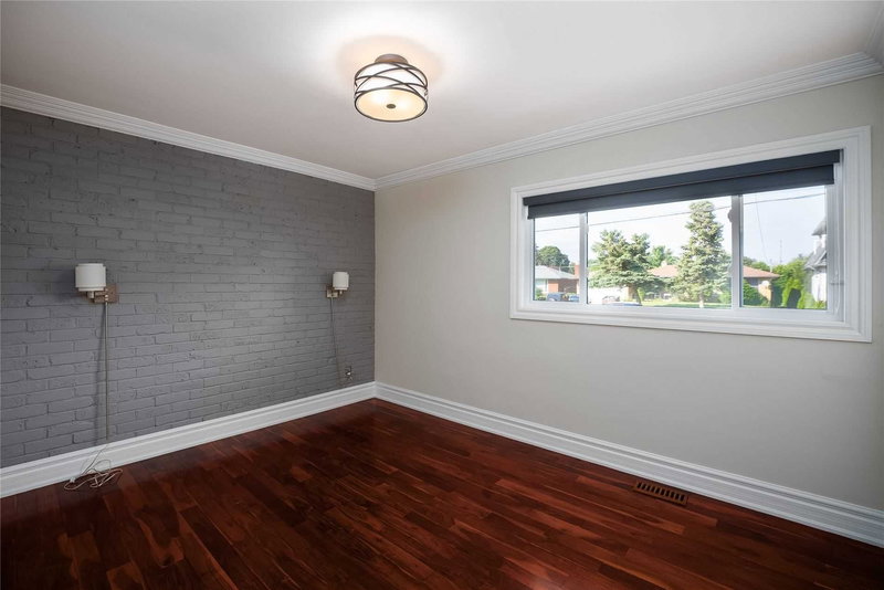 2176 Florian Rd, Mississauga, L5A2M4 | Image 2