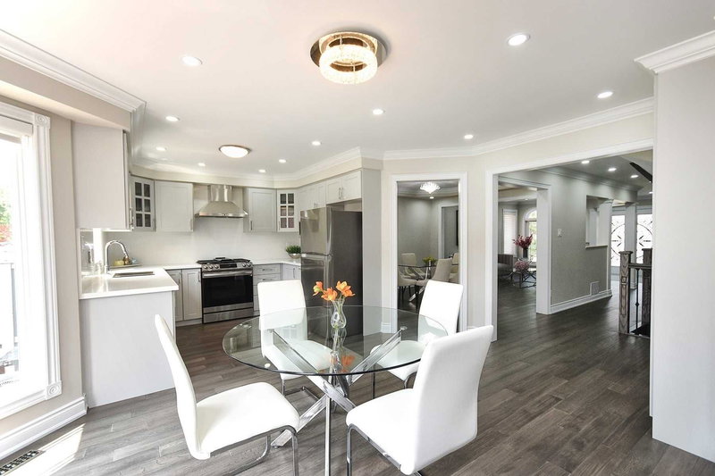 5122 Timber Mill Crt, Mississauga, L5V2B8 | Image 3