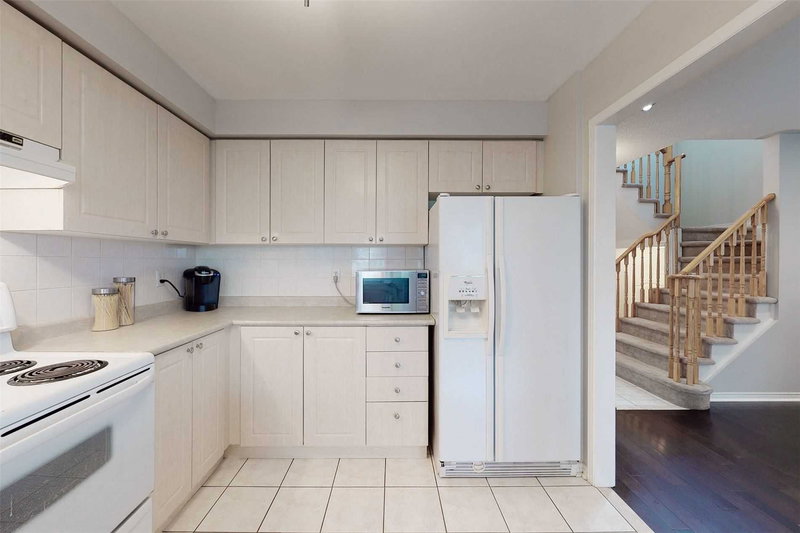 36 Ashmere Rd, Brampton, L7A1W9 | Image 2