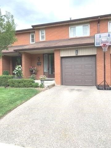 Townhouse sold at 56-725 Vermouth Avenue, Mississauga, Mississauga Valleys, L5A3X5 - MLS: W5342219