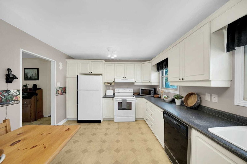 100 Humber Lea Rd, Caledon, L7E3T7 | Image 2