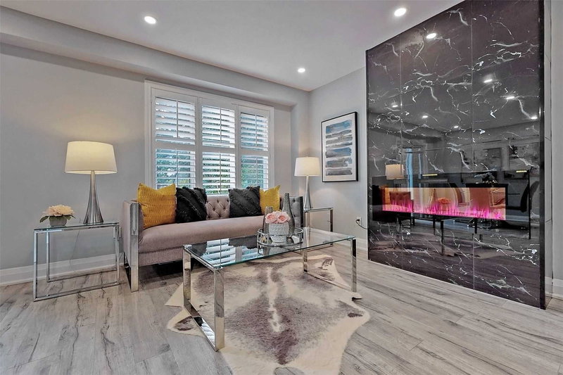 2442 Stefi Tr, Oakville, L6H 5Y4 | Image 2