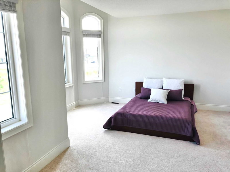 423 Threshing Mill Blvd, Oakville, L6H7H5 | Image 3