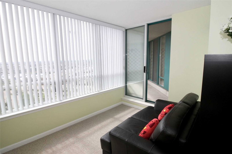 1206 - 550 Webb Dr, Mississauga, L5B3Y4 | Image 3