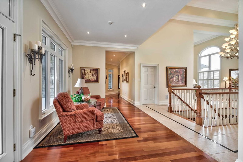 5431 Appleby Line, Burlington, L7M0P3 | Image 2