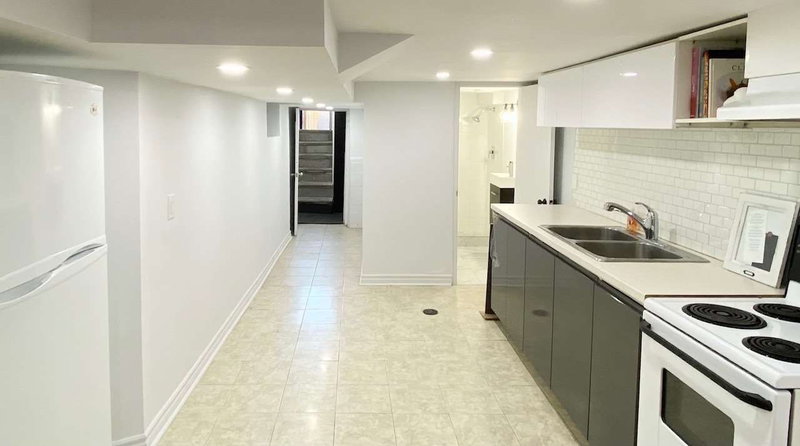 Lower - 127 Ascot Ave, Toronto, M6E1G3 | Image 3