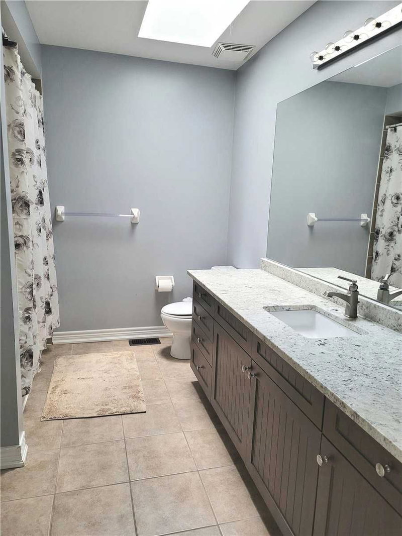 71 Skyvalley Dr, Brampton, L6P3B7 | Image 3