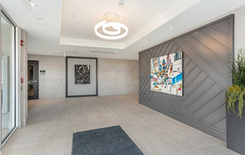 617 - 200 Lagerfeld Dr, Brampton, L7A5H1 | Image 2