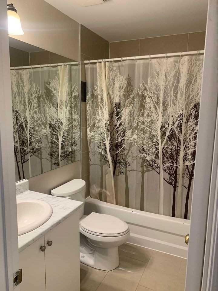 Upper - 1500 Paddington Crt, Burlington, L7M 1W7 | Image 2