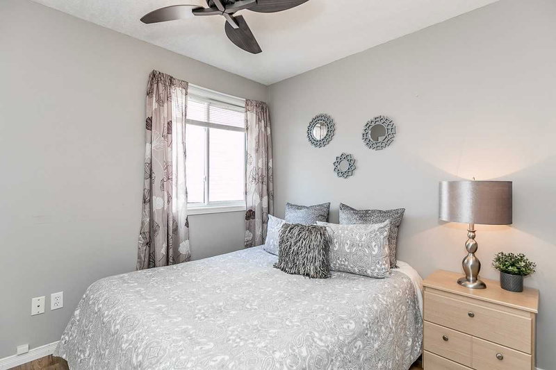 15 Settlers Rd, Orangeville, L9W 5E3 | Image 2