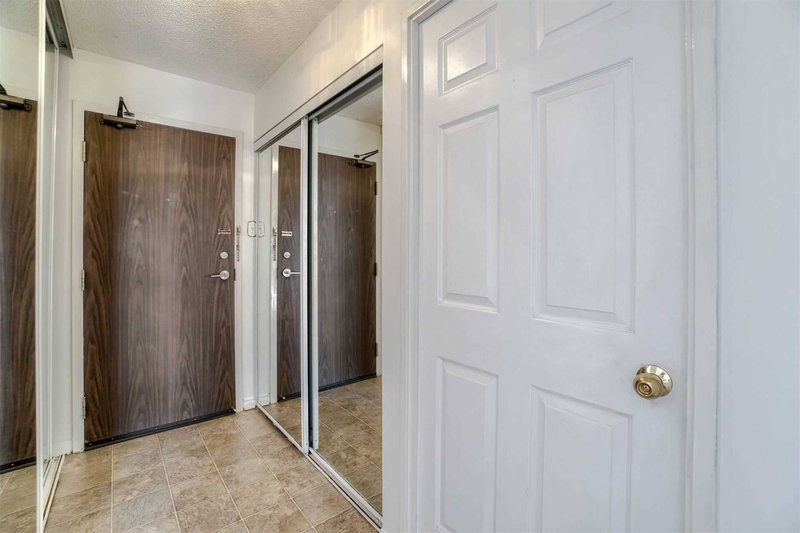 1012 - 1485 Lakeshore Rd E, Mississauga, L5E3G2 | Image 2