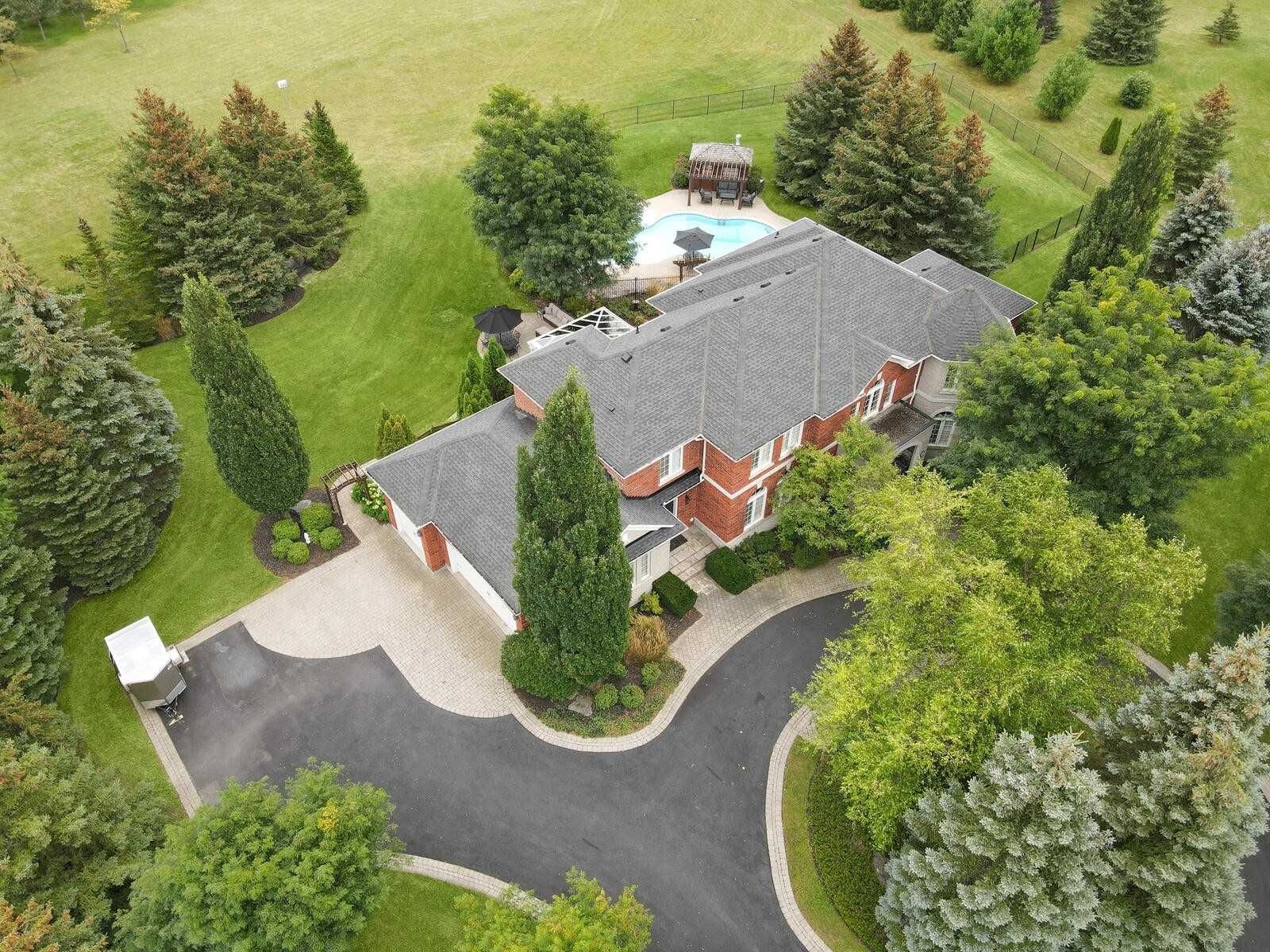 Detached House sold at 4 Forest Ridge Crescent, Halton Hills, Ontario, L0P 1H0 - Limehouse - MLS: W5369863