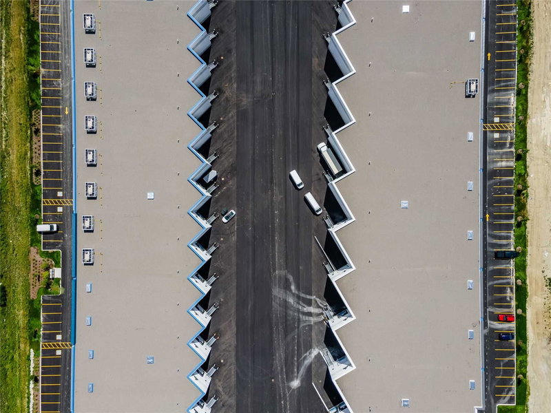 B11 - 20 Lightbeam Terr, Brampton, L6Y 0E3 | Image 3