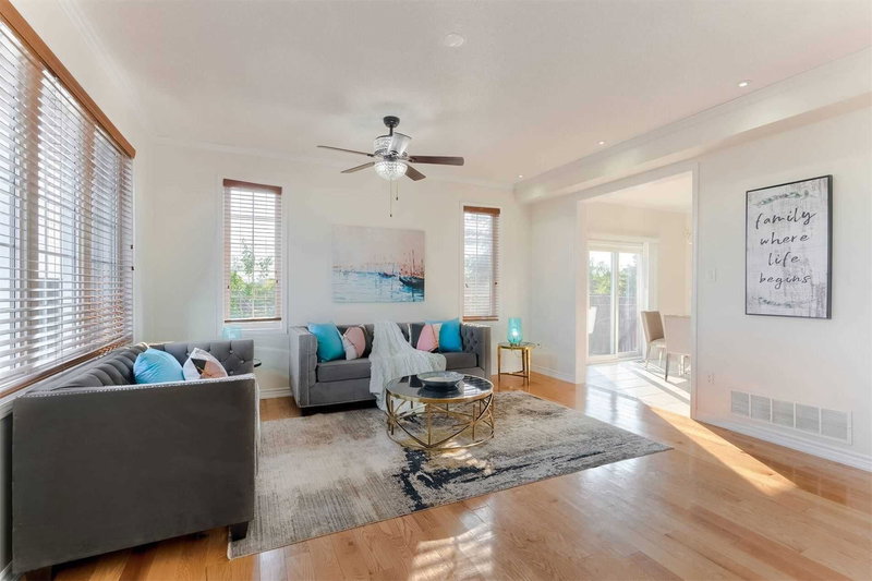 1090 Trudeau Dr, Milton, L9T 0A3 | Image 3