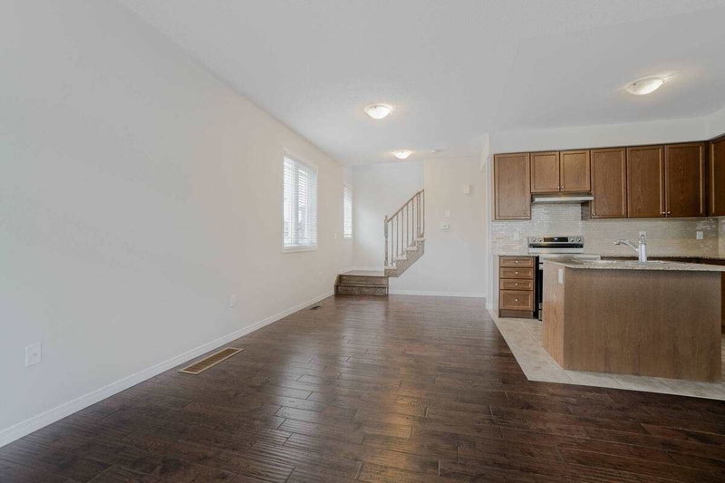 33 Birchfield Cres, Caledon, L7C3P6 | Image 3