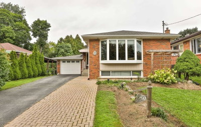 Detached House sold at 30 Fallowfield Road, Toronto, Ontario, M9W2W2 - Rexdale-Kipling - MLS: W5380300