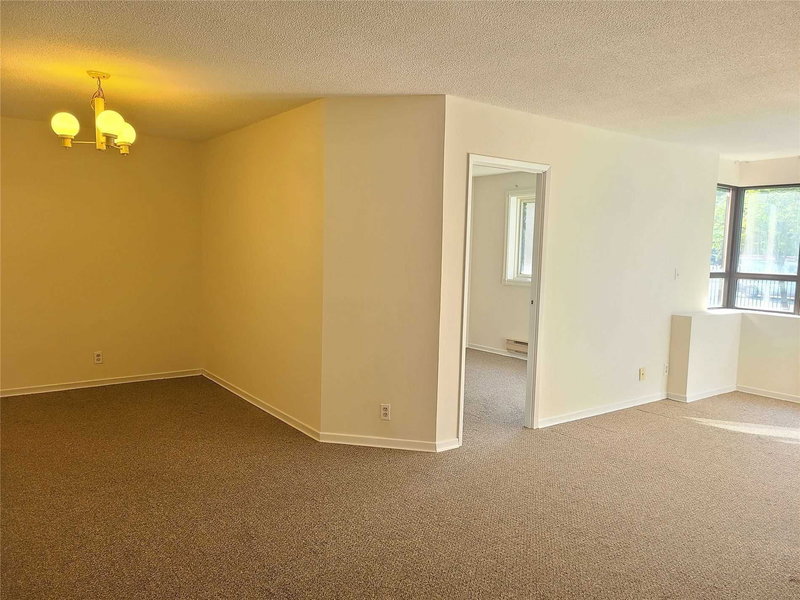 102 - 1275 Cornerbrook Pl, Mississauga, L5C3J3 | Image 3