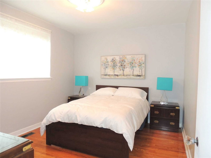 75 Rangoon Rd, Toronto, M9C4N8 | Image 2