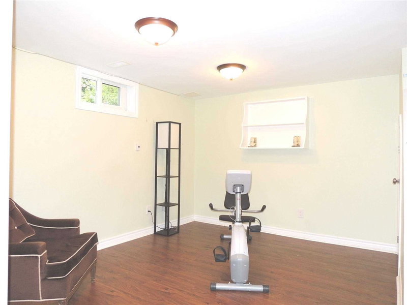 75 Rangoon Rd, Toronto, M9C4N8 | Image 3