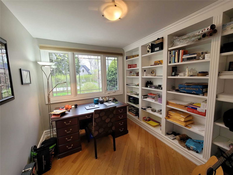 964 Parkland Ave, Mississauga, L5H3H1 | Image 3