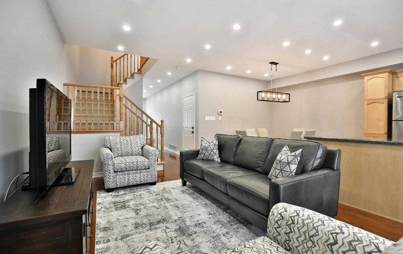 4069 Kilmer Dr, Burlington, L7M5A6 | Image 2