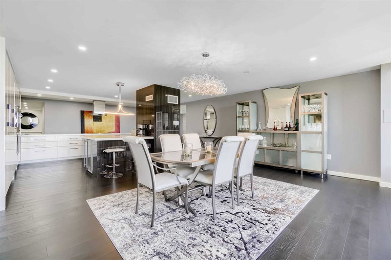 3305 - 2045 Lake Shore Blvd W, Toronto, M8V2Z6 | Image 2