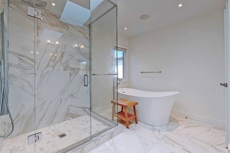 1280 Watersedge Rd, Mississauga, L5J1A1 | Image 3