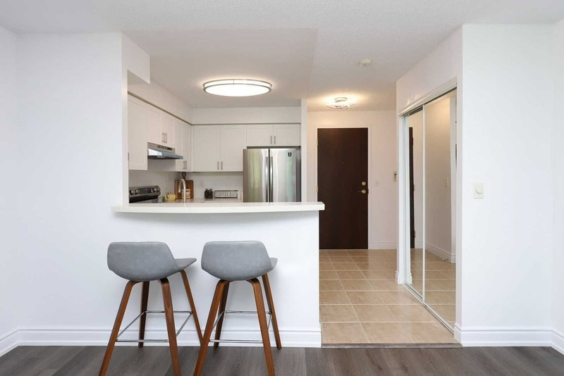 508 - 2565 Erin Centre Blvd, Mississauga, L5M6Z8 | Image 2