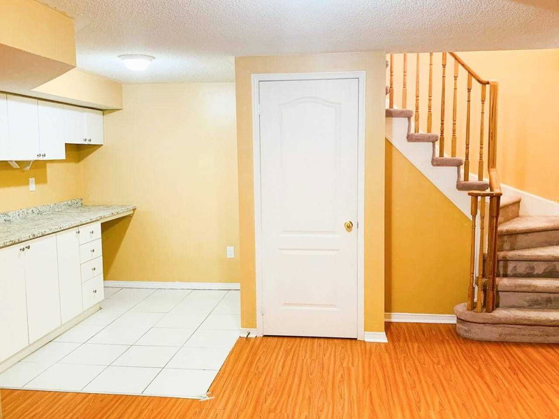 102 Bunchberry Way, Brampton, L6R 2E8 | Image 2