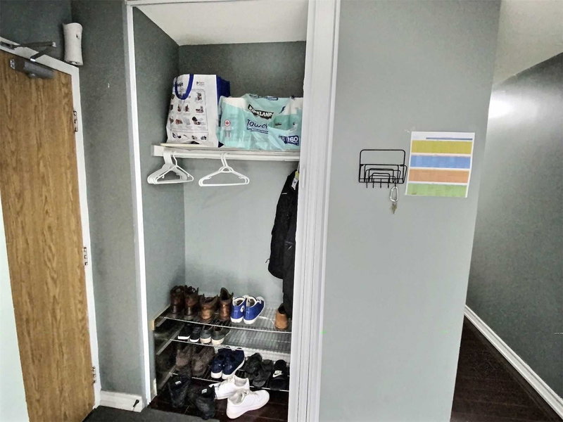 1405 - 4 Lisa St, Brampton, L6T4B6 | Image 2