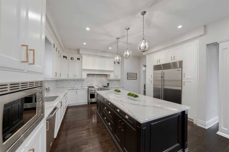 29 Chiming Rd, Brampton, L6P4E1 | Image 2