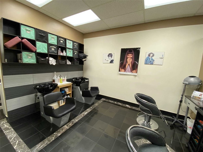 6 - 665 Plains Rd E, Burlington, L7T 2E8 | Image 3