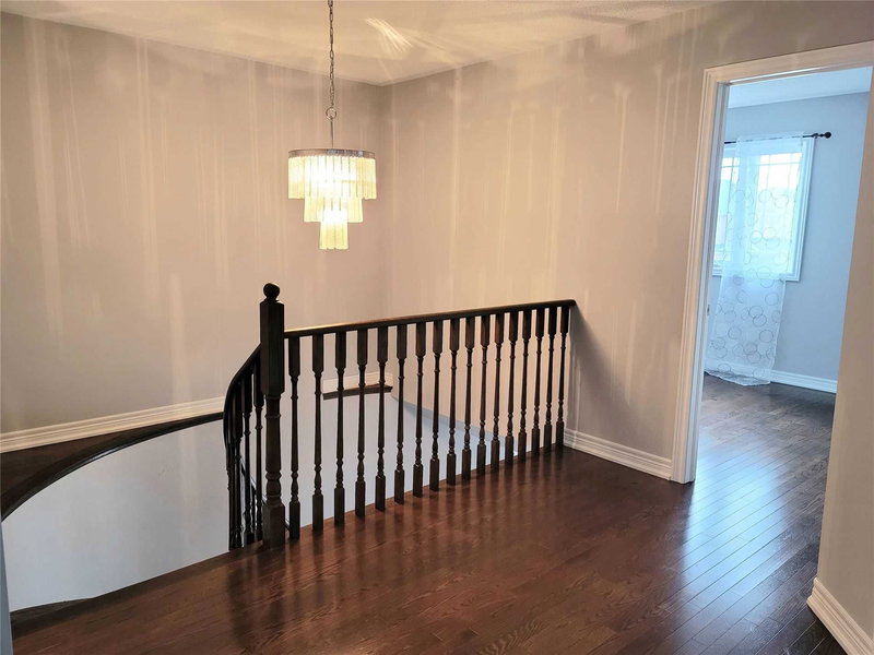 71 Skyvalley Dr, Brampton, L6P3B7 | Image 2