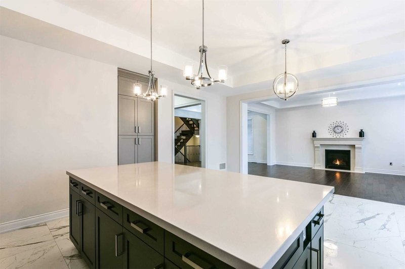 53 Threshing Mill Blvd, Oakville, L6H 0V6 | Image 2