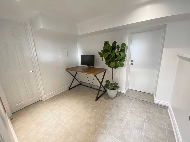 Bsmt - 154 Day Ave, Toronto, M6E3W3 | Image 3