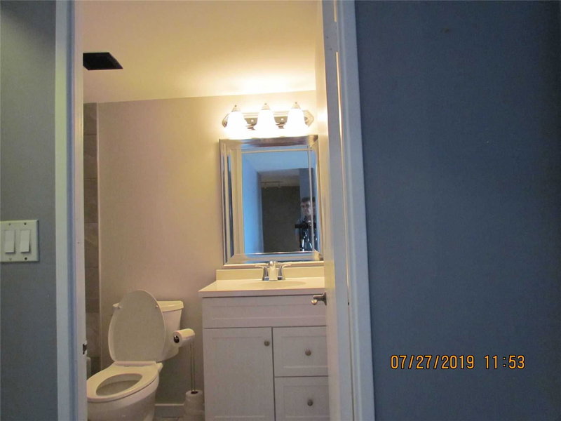 807 - 145 Hillcrest Ave, Mississauga, L5B3Z1 | Image 3